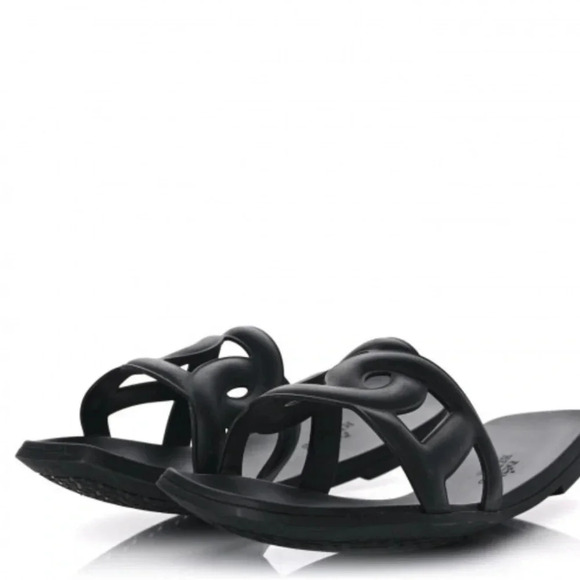 Hermes Aloha Sandals 
Rubber - Picture 2 of 12
